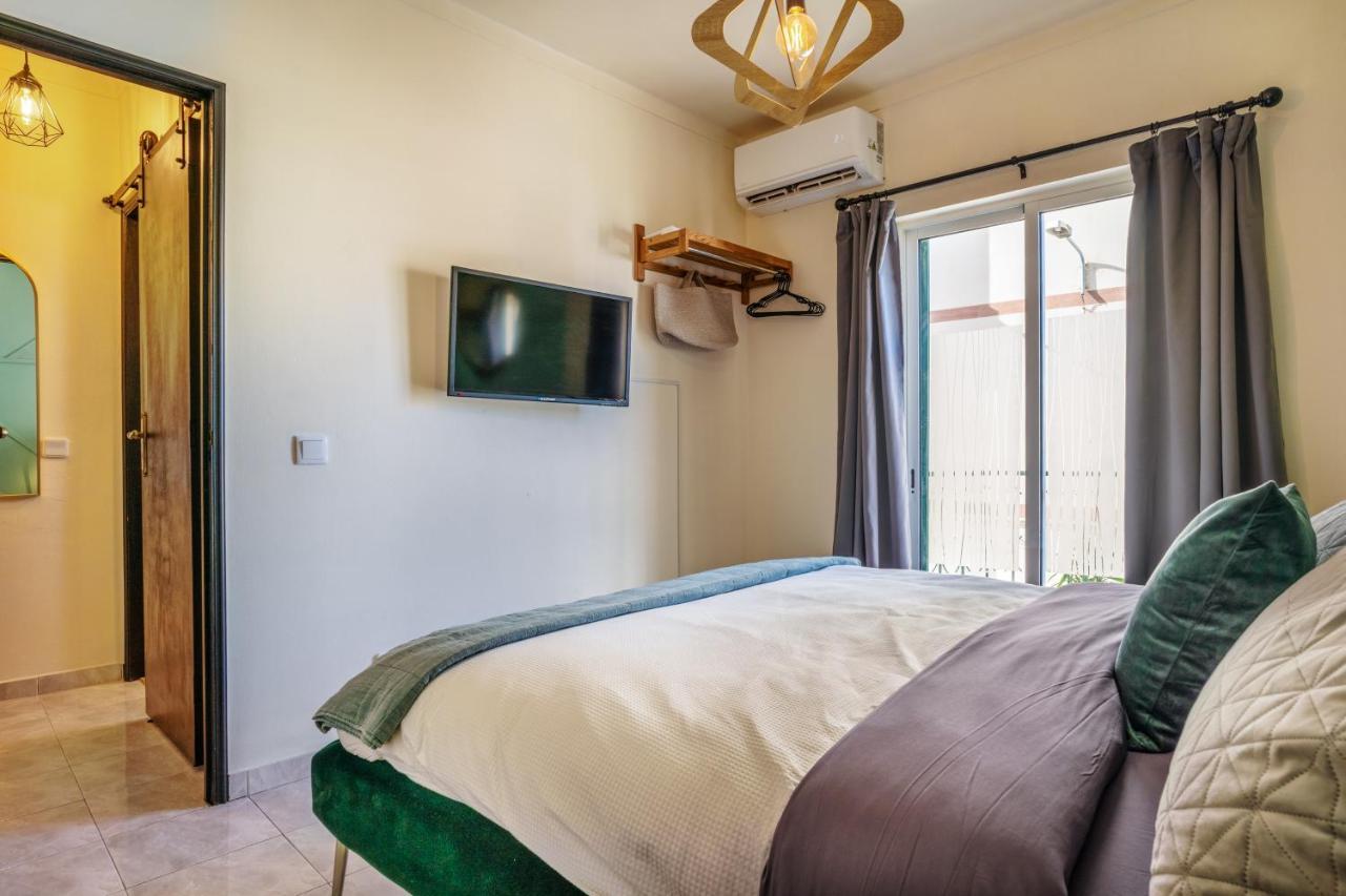 Olhão Arty Vintage Townhouse With Rooftop Shower & Sun Loungers מראה חיצוני תמונה